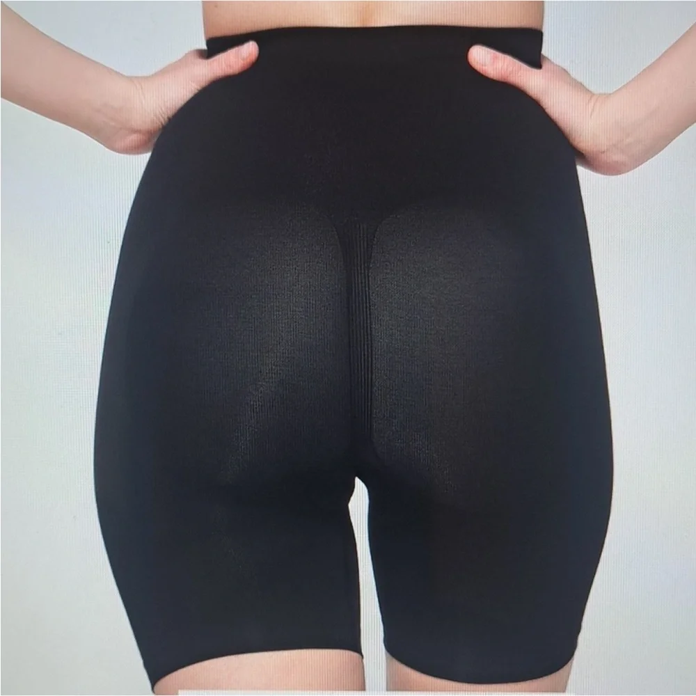 NWOT SKIMS Sz M Black High Waisted Tummy Control Shapewear Mid Thigh Shorts